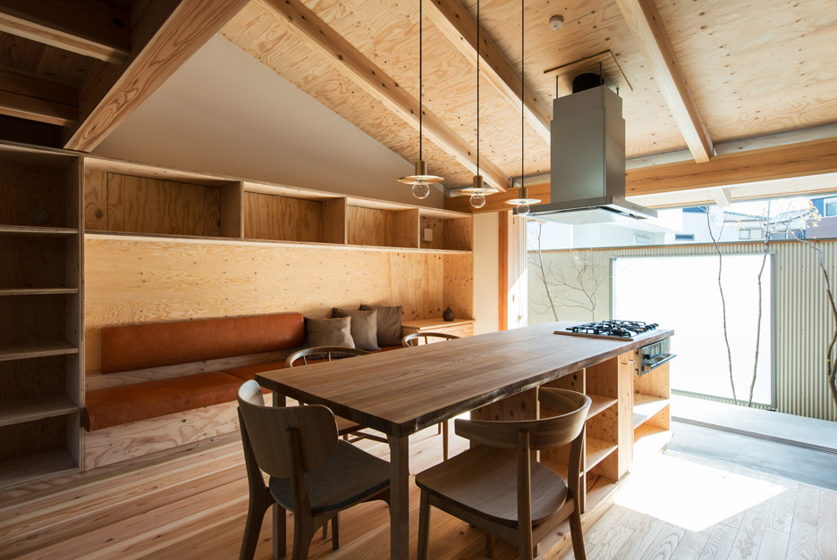 T Intersection Fence House Hitotomori Japan Dezeen 936 2 1